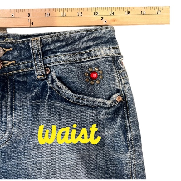 Miss Me Jeans Denim Mini Skirt Raw Hem Embellished Studded Women’s Size Small - Picture 13 of 15